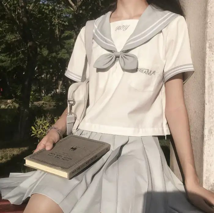 少女与季风